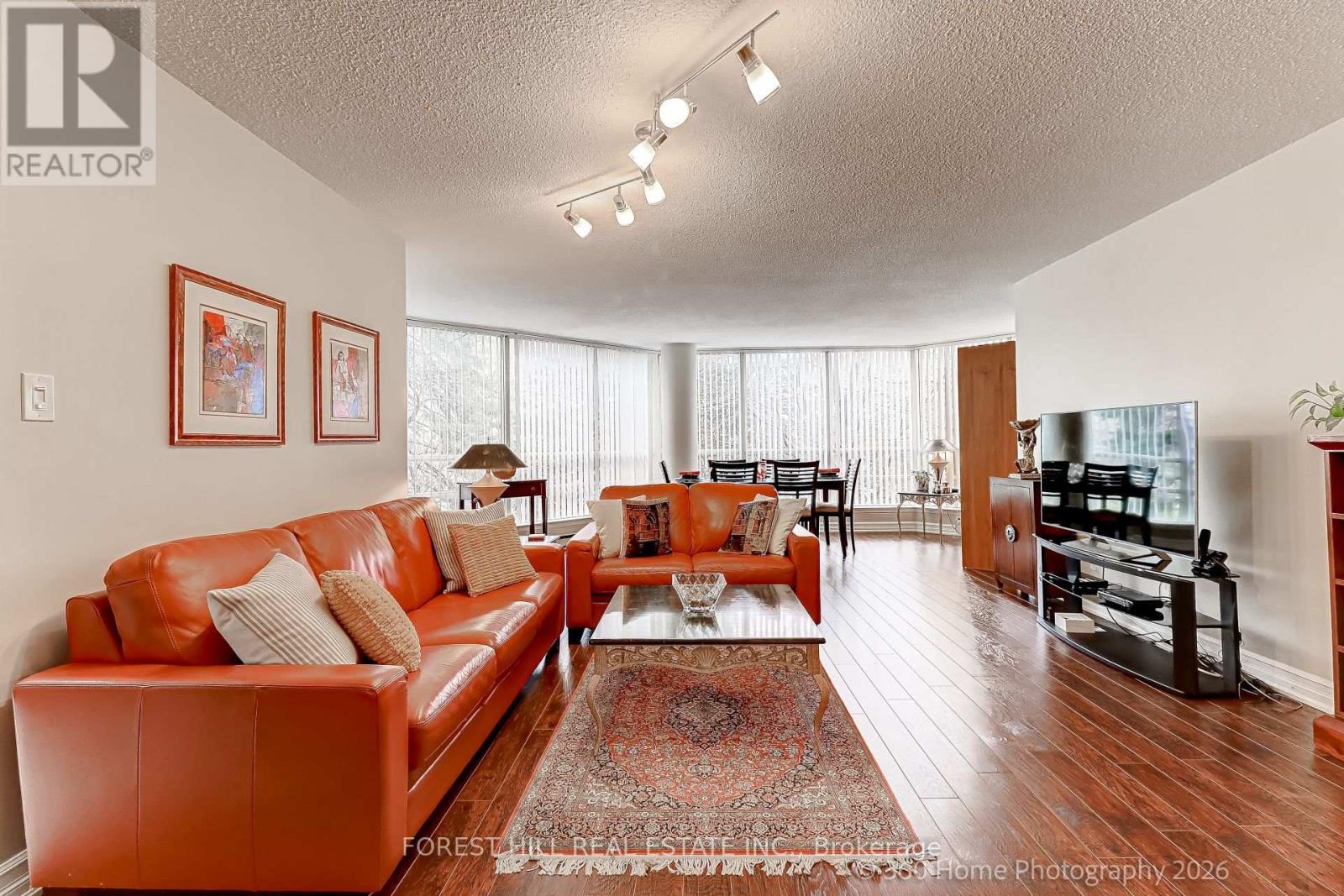 204 - 45 Kingsbridge Garden Circle, Mississauga, Ontario  L5R 3K4 - Photo 6 - W12963474