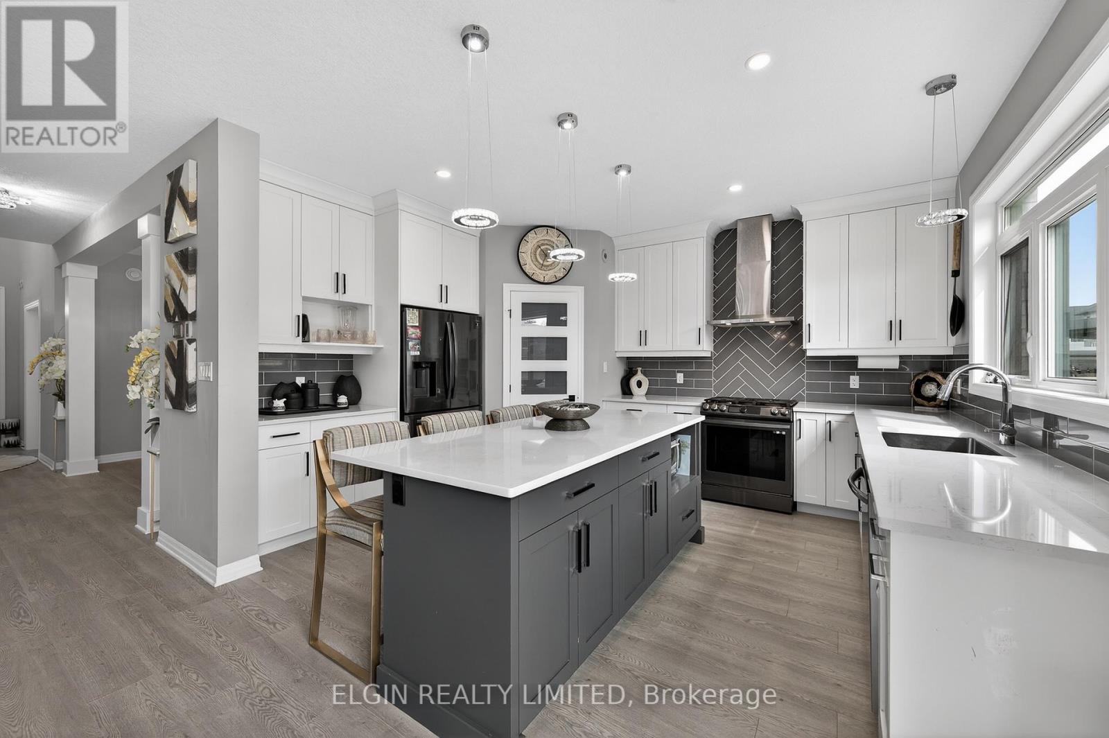 48 Snowy Owl Trail, Central Elgin, Ontario  N5R 0M7 - Photo 19 - X12666264