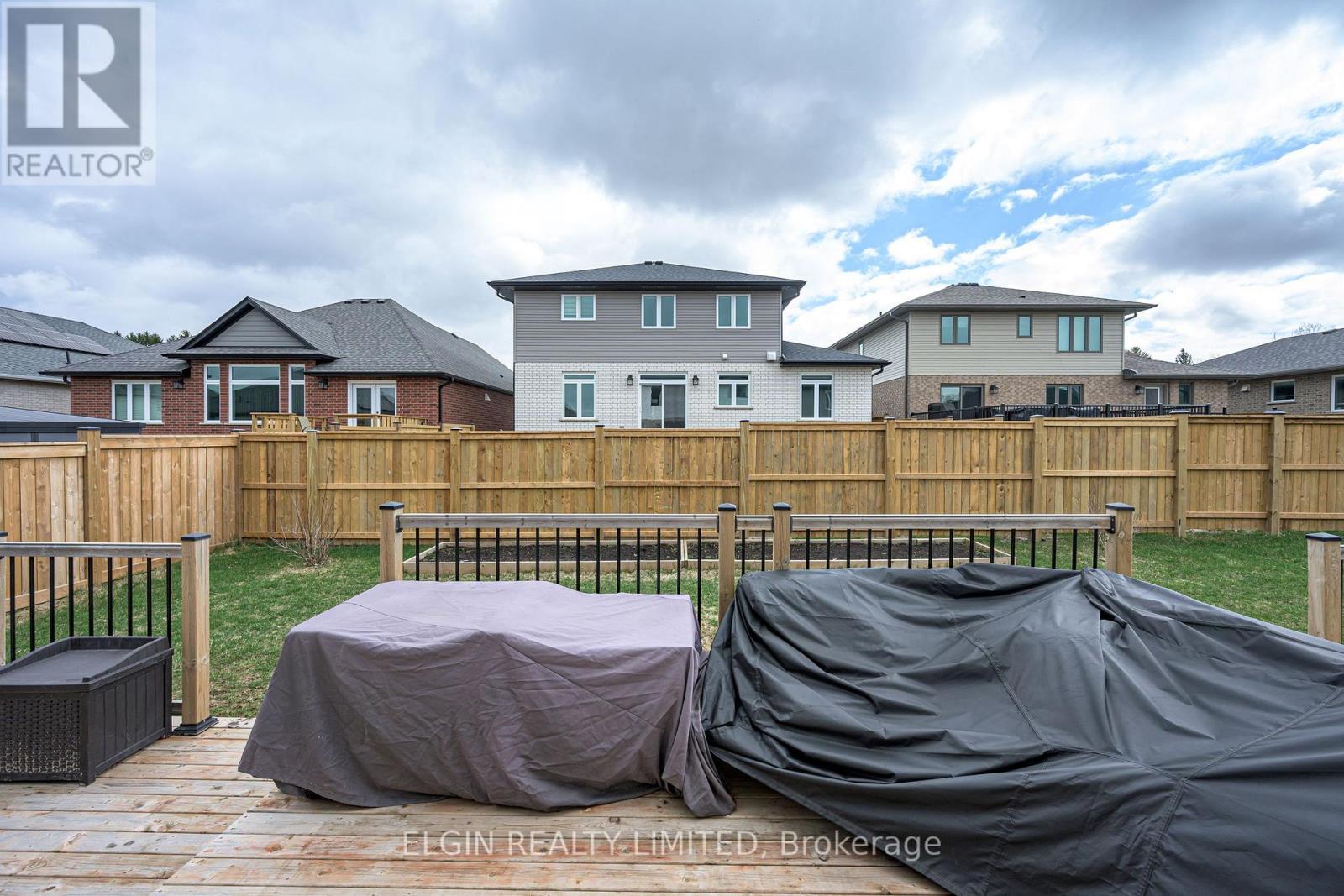 48 Snowy Owl Trail, Central Elgin, Ontario  N5R 0M7 - Photo 7 - X12666264