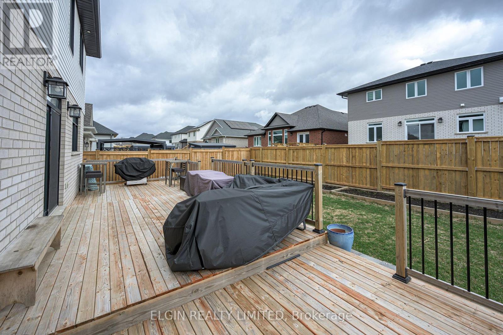 48 Snowy Owl Trail, Central Elgin, Ontario  N5R 0M7 - Photo 8 - X12666264