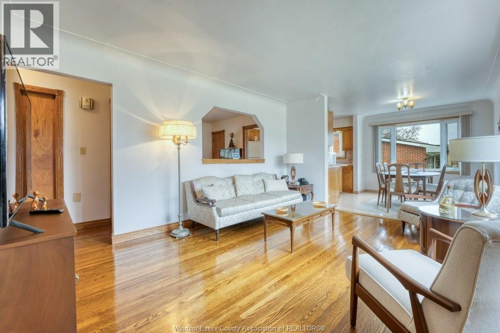 3603 Rockwell Boulevard, Windsor, Ontario  N9E 2B1 - Photo 3 - 26007236