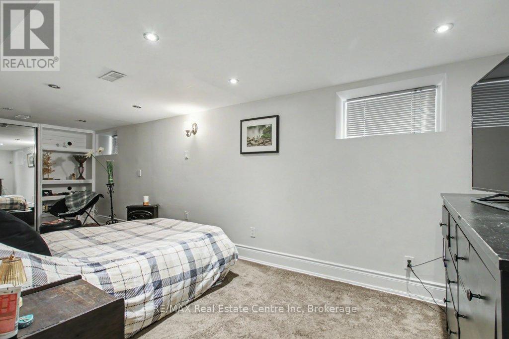 598 Woolwich Street, Guelph, Ontario  N1H 3Y2 - Photo 25 - X12965426