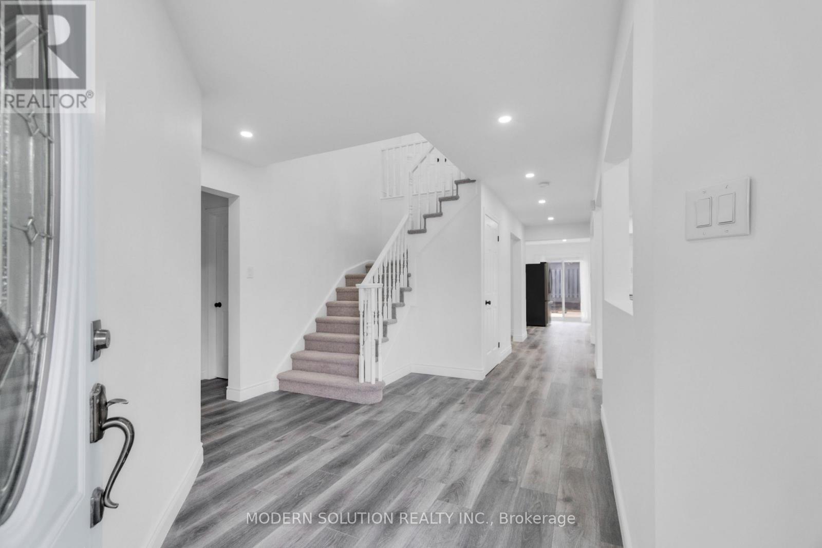 168 Fusilier Drive, Hamilton, Ontario  L9B 2C8 - Photo 10 - X12964750