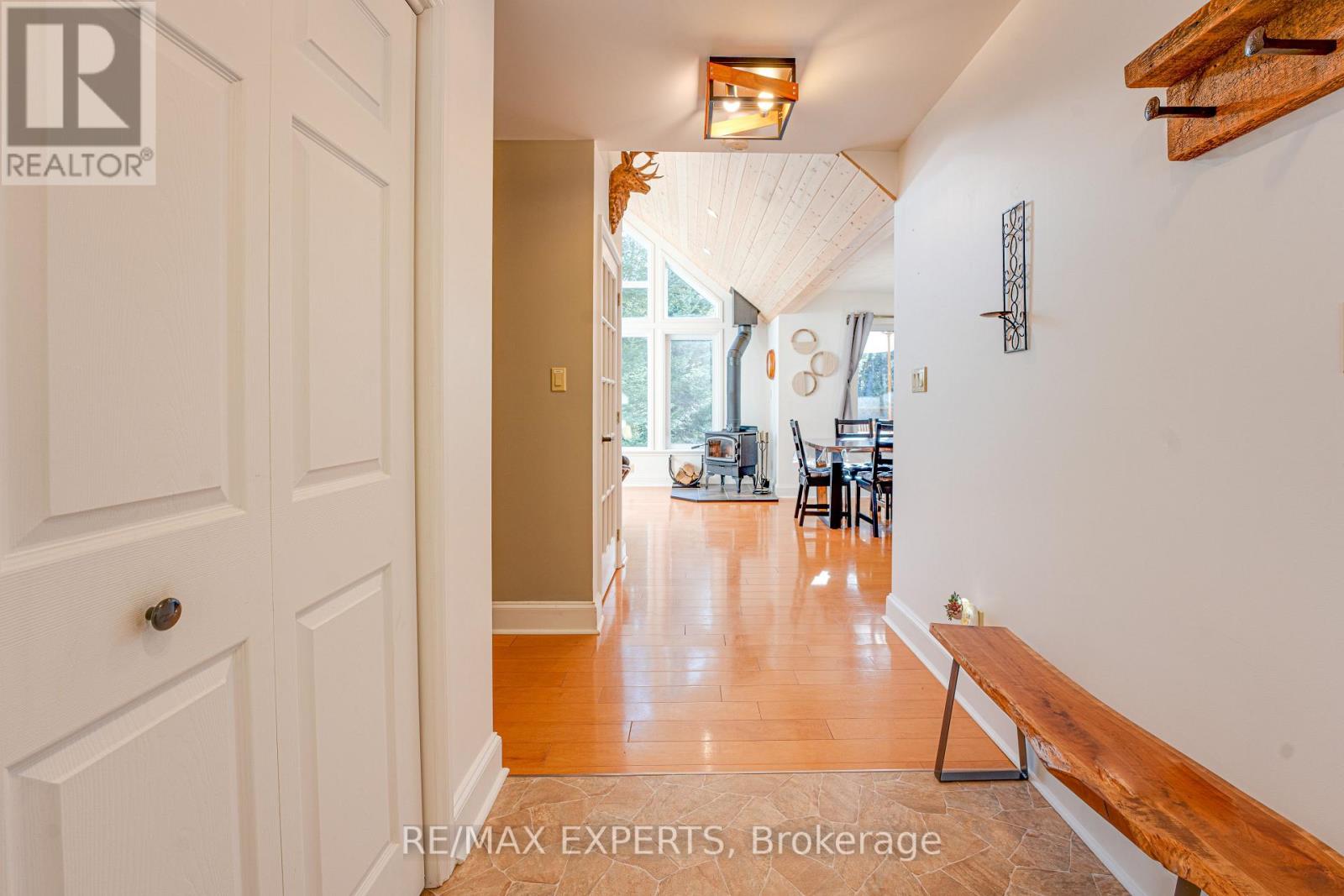 1216 Miriam Drive, Bracebridge, Ontario  P1L 1X1 - Photo 5 - X12964830