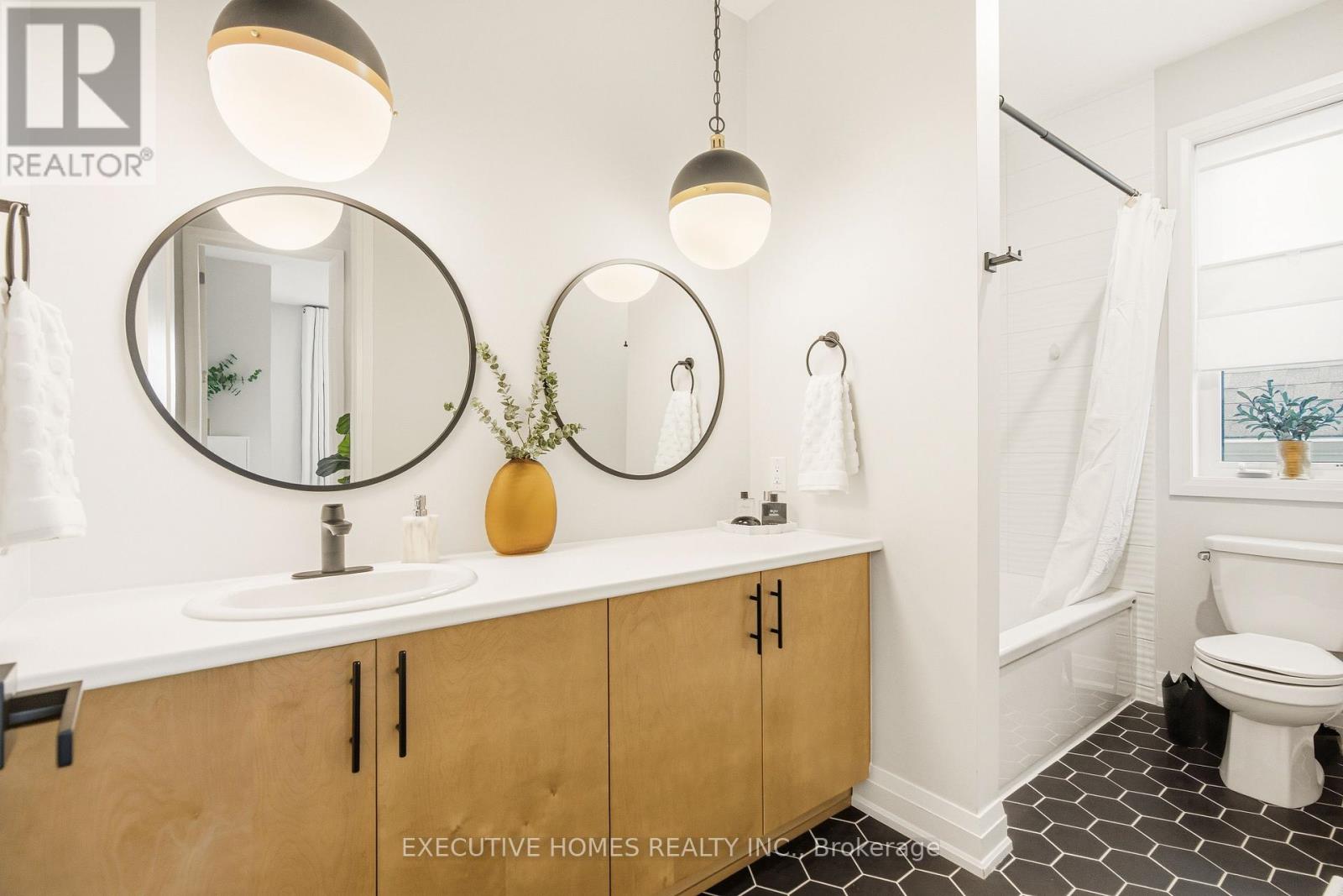 142 Aubrais Crescent, Ottawa, Ontario  K1W 0N1 - Photo 27 - X12964842