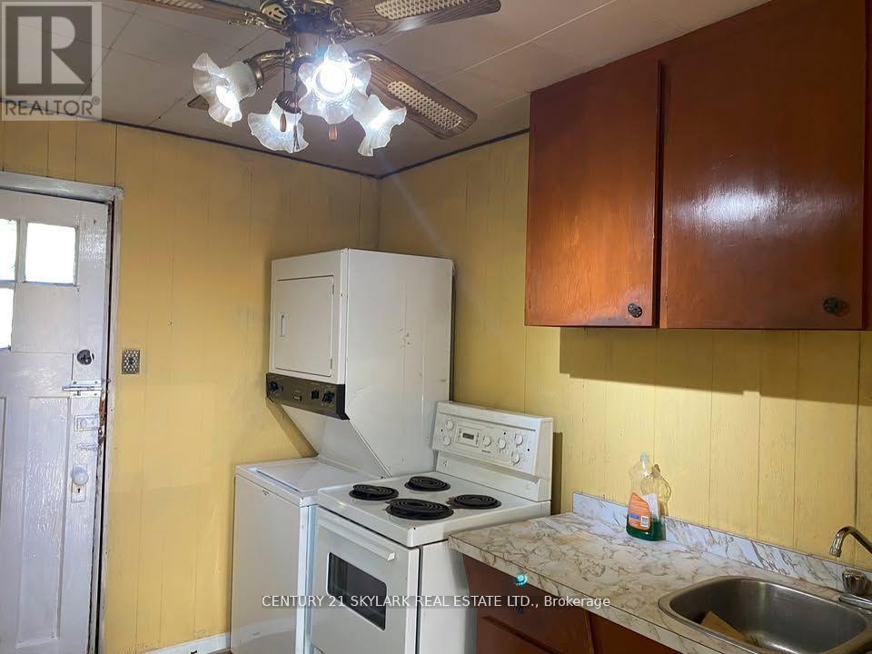 152 Selkirk Avenue, Hamilton, Ontario  L8H 5M2 - Photo 5 - X12964844