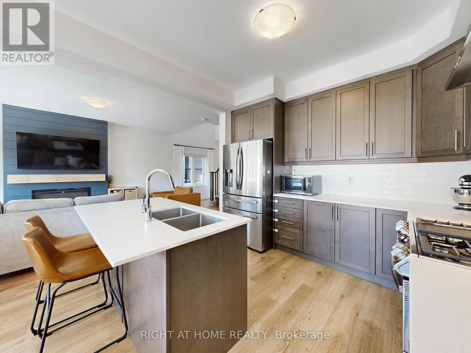 39 Baker Lane, Brant, Ontario  N3L 0J7 - Photo 11 - X12964846