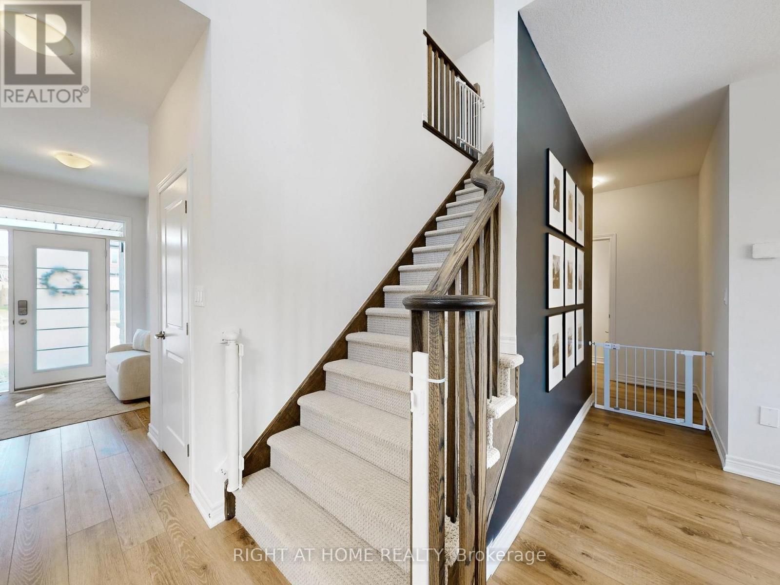 39 Baker Lane, Brant, Ontario  N3L 0J7 - Photo 4 - X12964846