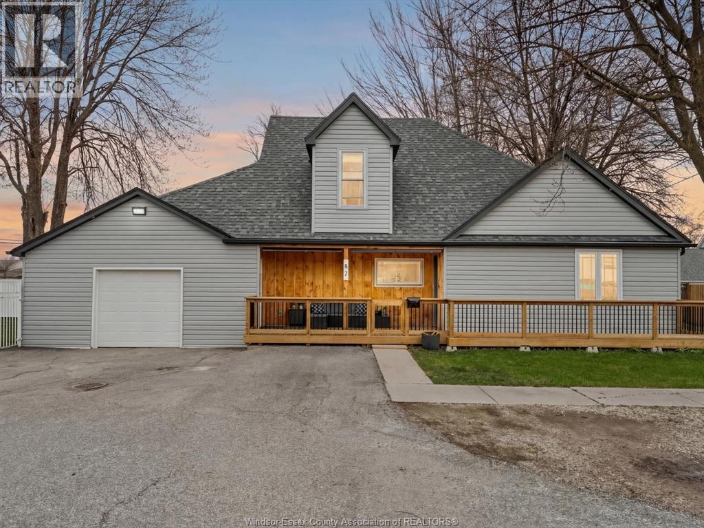 MLS# 26007202: 97 STATION STREET, Essex, Canada