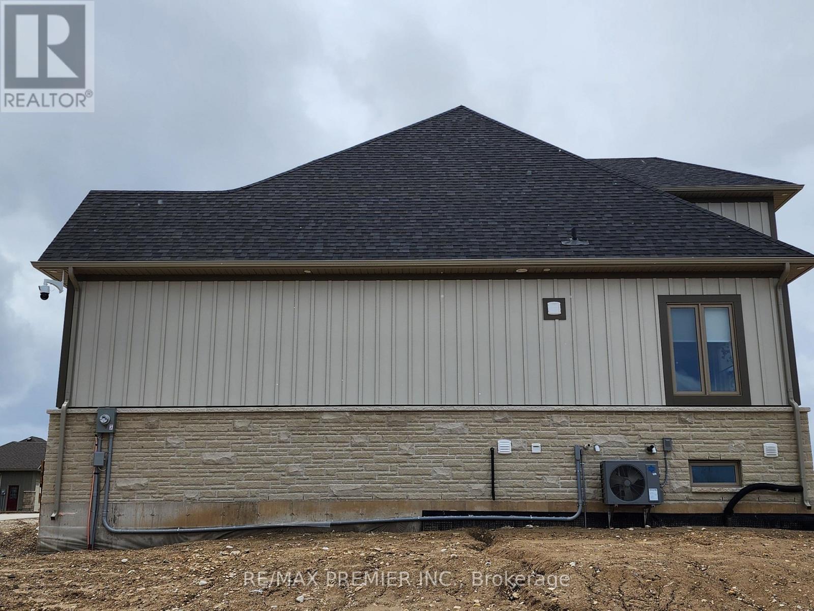 1 Hilton Lane, Meaford, Ontario  N4L 1L8 - Photo 2 - X12877074