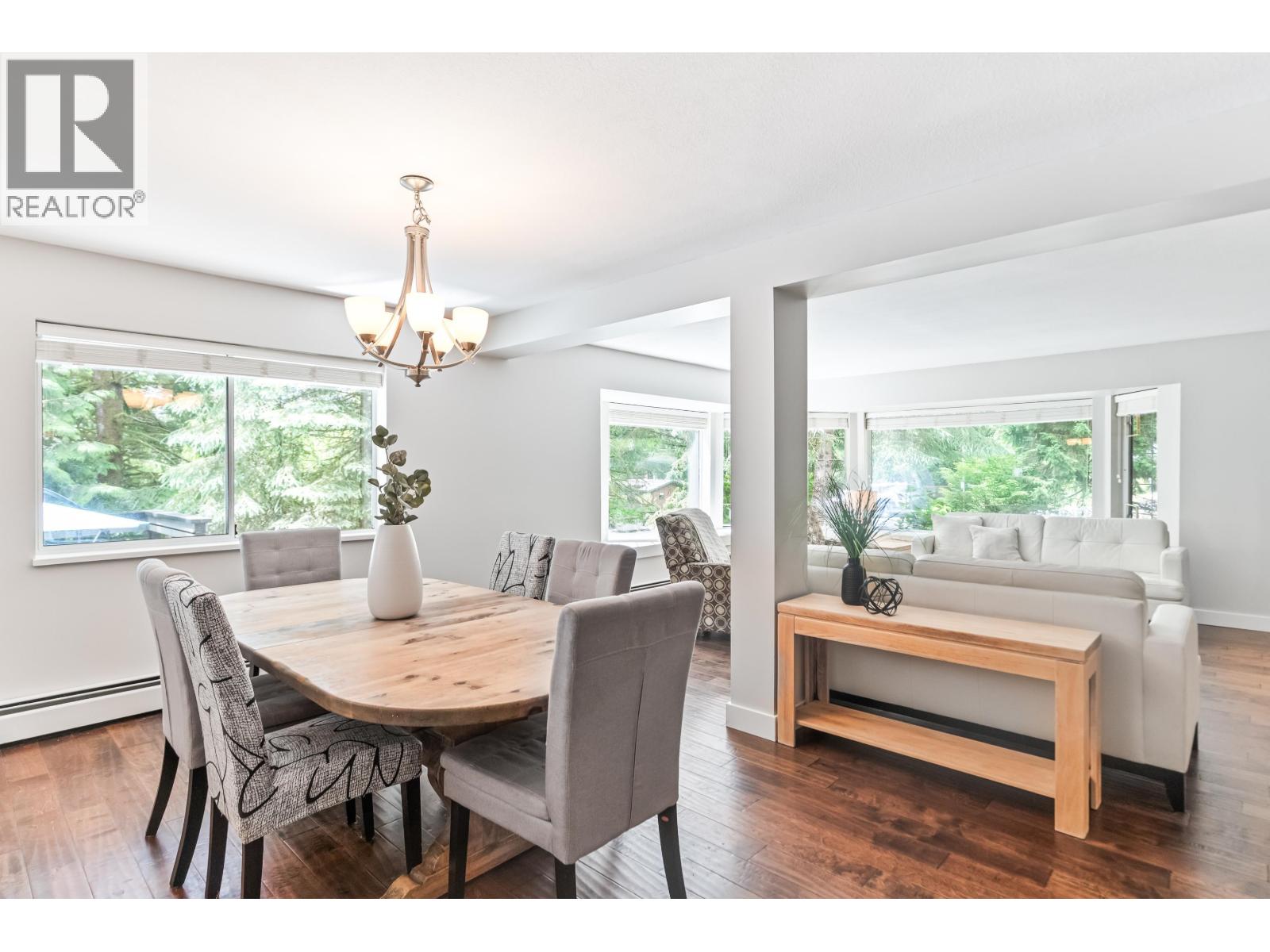 27740 Sayers Crescent, Maple Ridge, British Columbia  V2W 1N4 - Photo 8 - R3048461