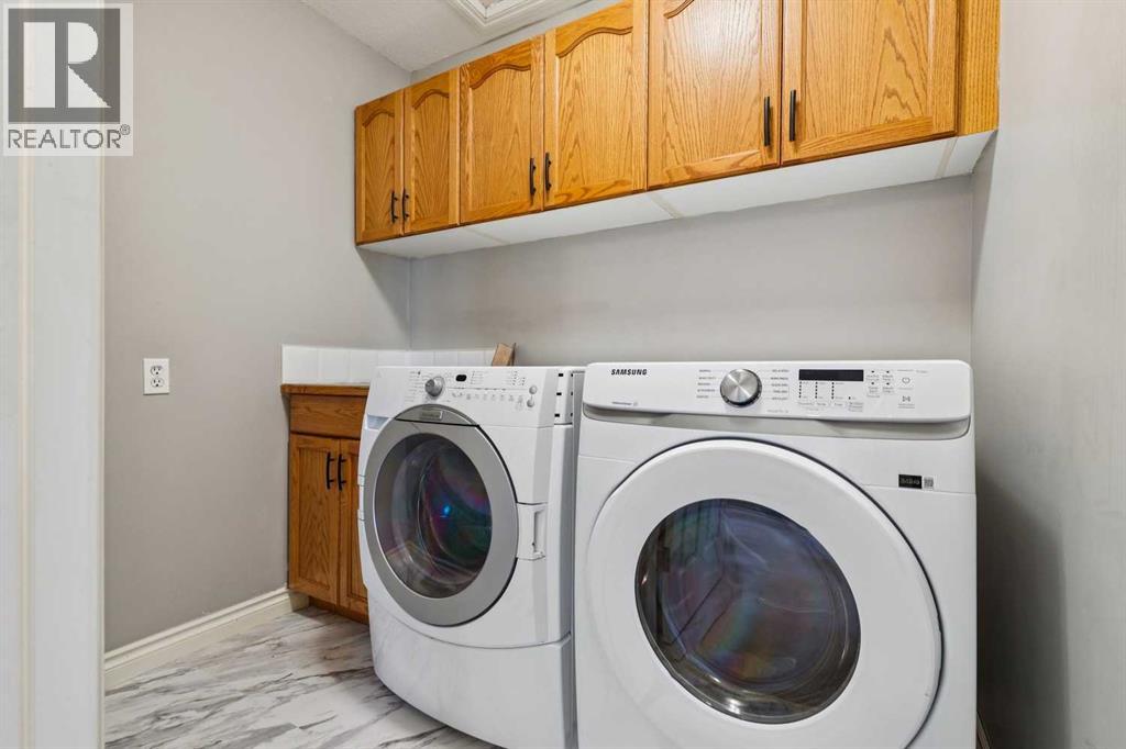 107 Sheep River Bay, Okotoks, Alberta  T1S 1R3 - Photo 14 - A2298402