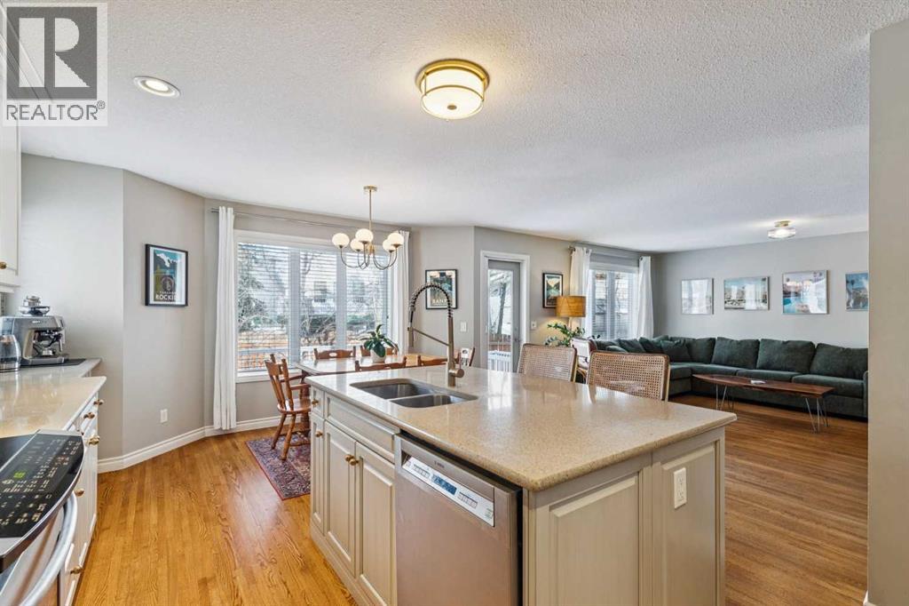 107 Sheep River Bay, Okotoks, Alberta  T1S 1R3 - Photo 12 - A2298402