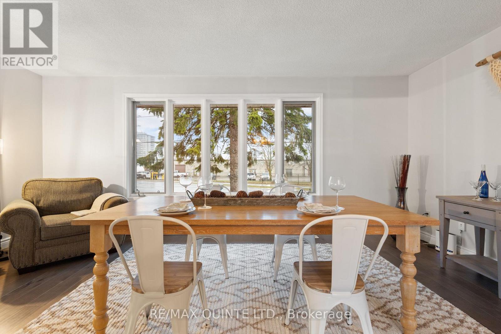 310 Bridge Street W, Belleville, Ontario  K8N 4Z2 - Photo 15 - X12965098