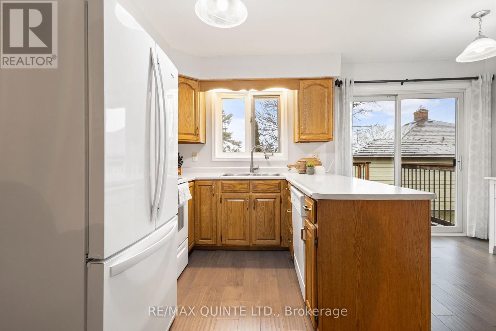 310 Bridge Street W, Belleville, Ontario  K8N 4Z2 - Photo 22 - X12965098