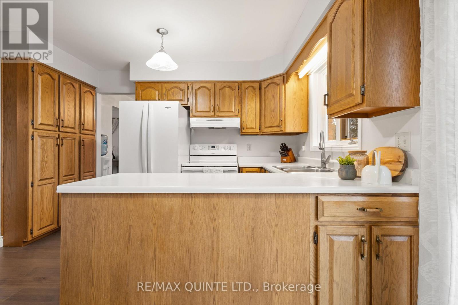 310 Bridge Street W, Belleville, Ontario  K8N 4Z2 - Photo 23 - X12965098