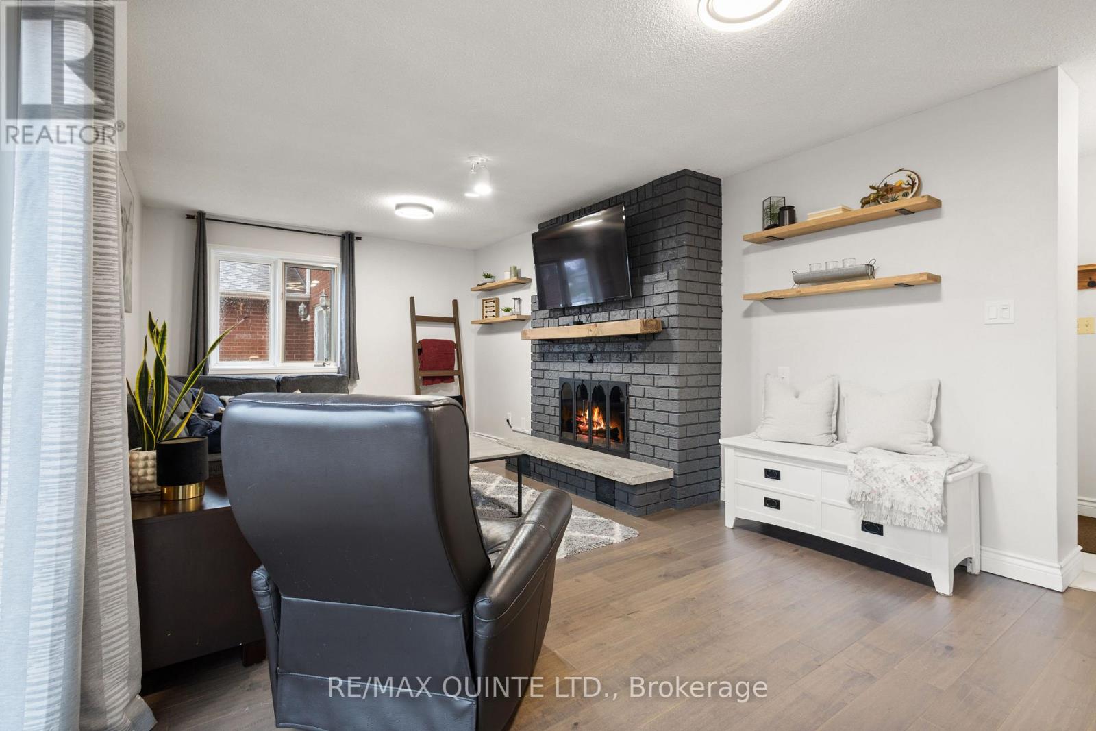 310 Bridge Street W, Belleville, Ontario  K8N 4Z2 - Photo 28 - X12965098