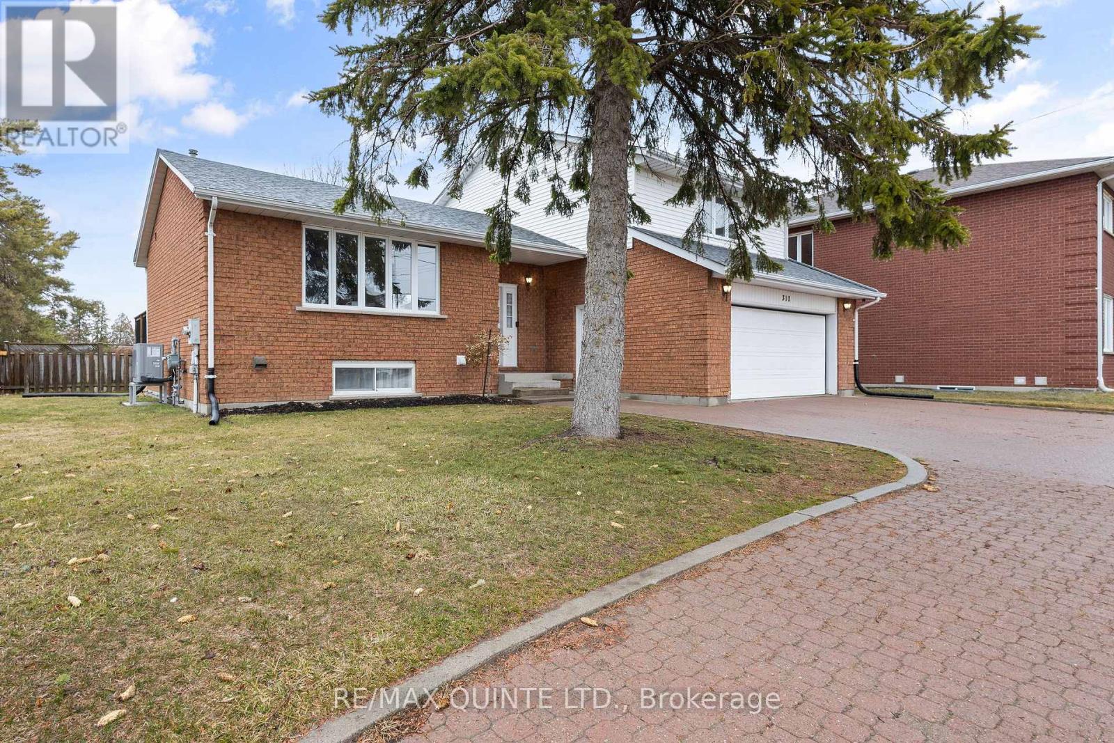 310 Bridge Street W, Belleville, Ontario  K8N 4Z2 - Photo 3 - X12965098