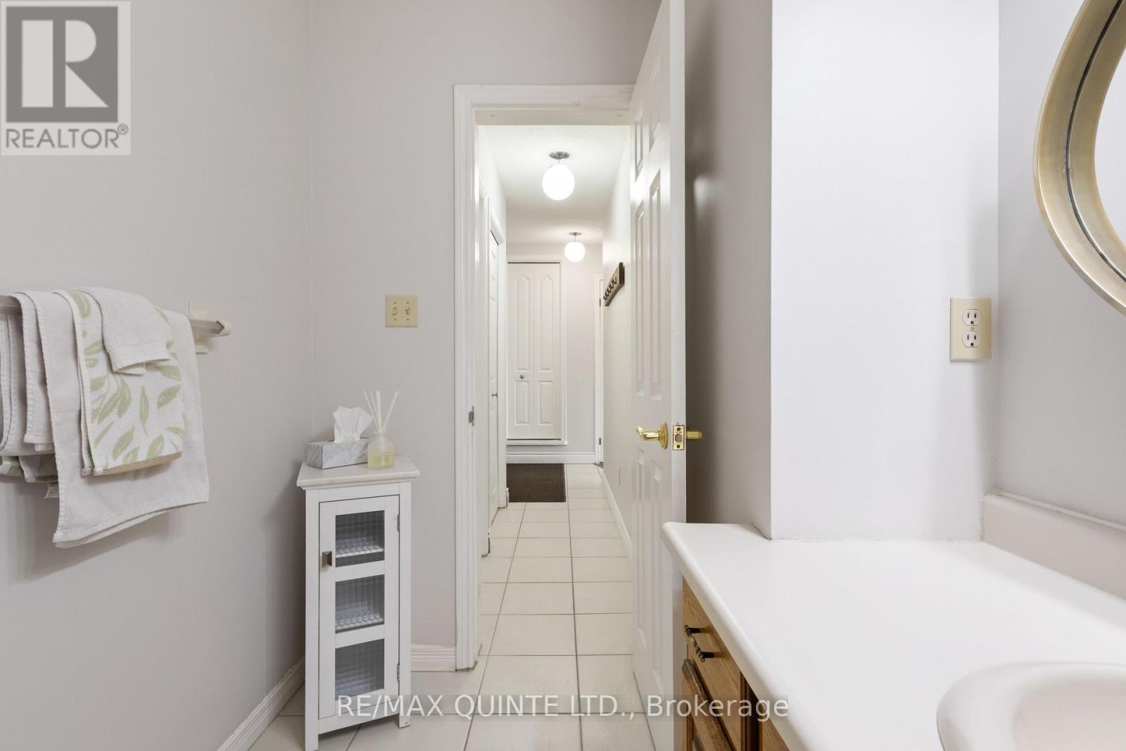 310 Bridge Street W, Belleville, Ontario  K8N 4Z2 - Photo 31 - X12965098