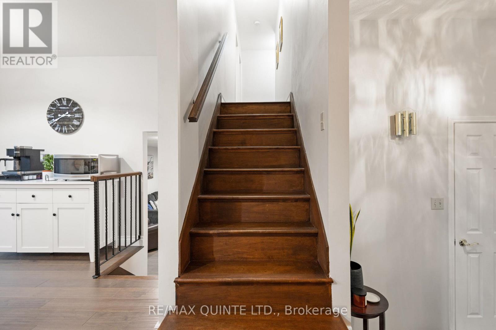 310 Bridge Street W, Belleville, Ontario  K8N 4Z2 - Photo 32 - X12965098