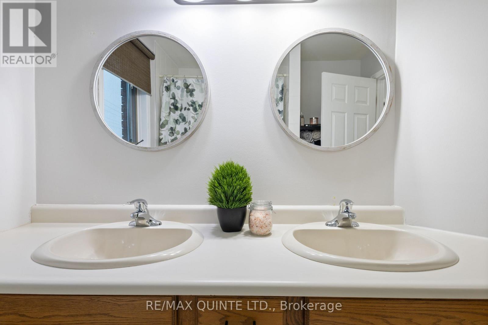 310 Bridge Street W, Belleville, Ontario  K8N 4Z2 - Photo 39 - X12965098