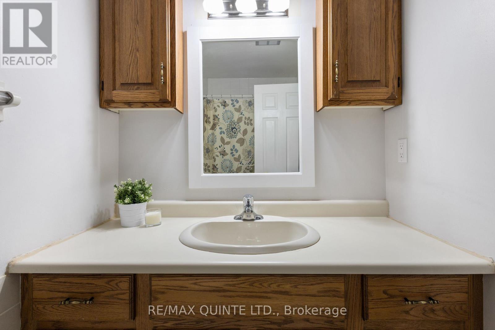 310 Bridge Street W, Belleville, Ontario  K8N 4Z2 - Photo 44 - X12965098