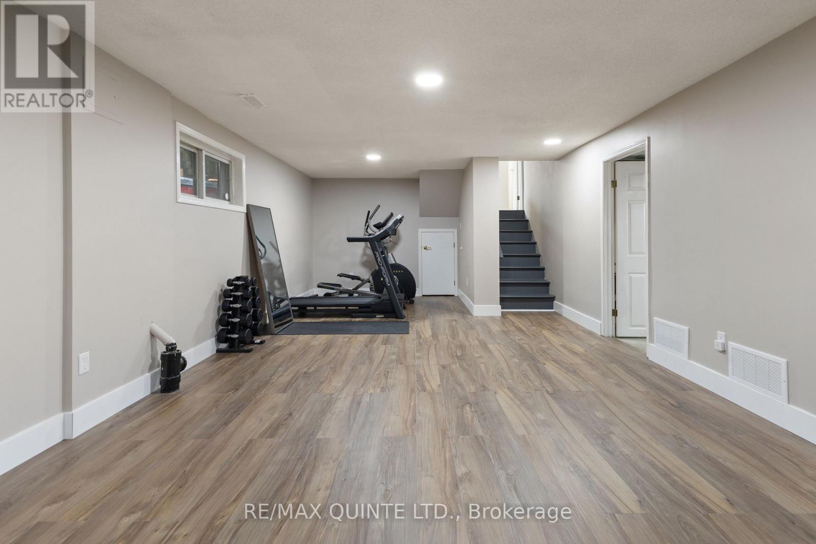 310 Bridge Street W, Belleville, Ontario  K8N 4Z2 - Photo 46 - X12965098