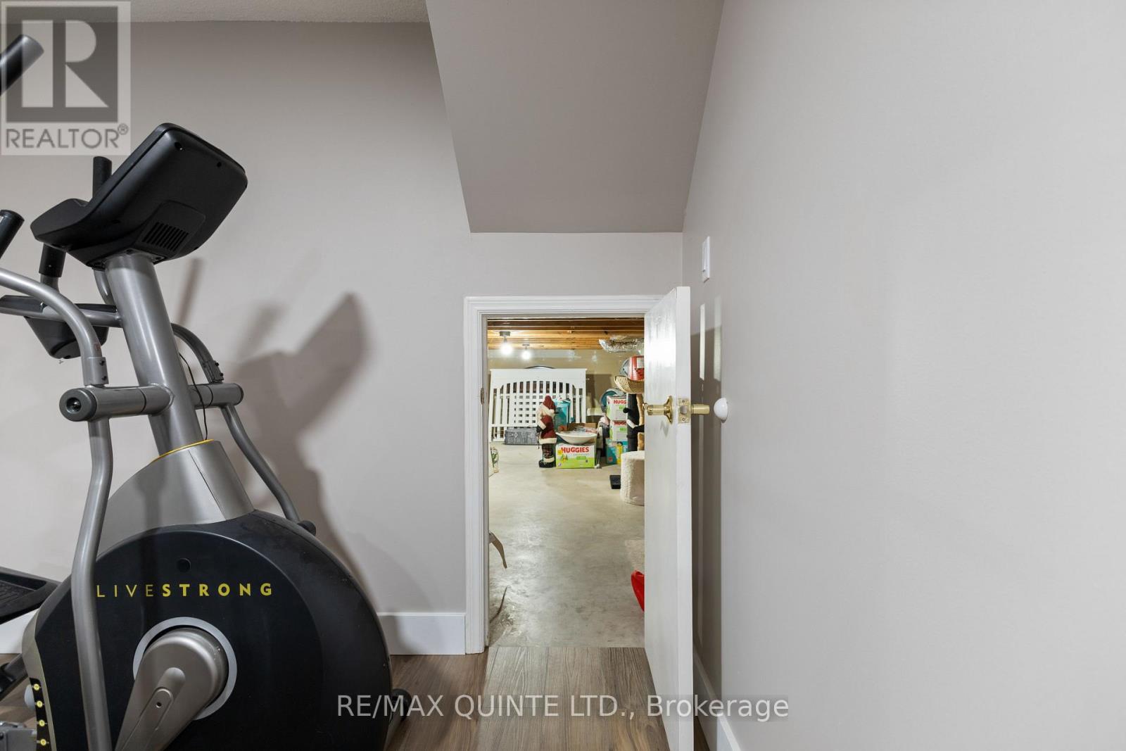 310 Bridge Street W, Belleville, Ontario  K8N 4Z2 - Photo 47 - X12965098