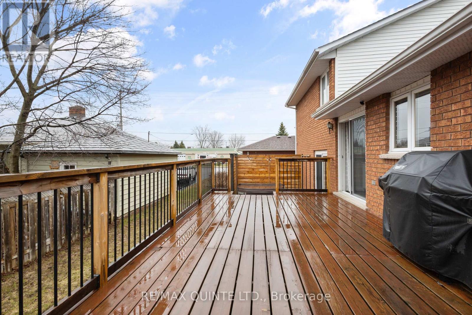 310 Bridge Street W, Belleville, Ontario  K8N 4Z2 - Photo 5 - X12965098