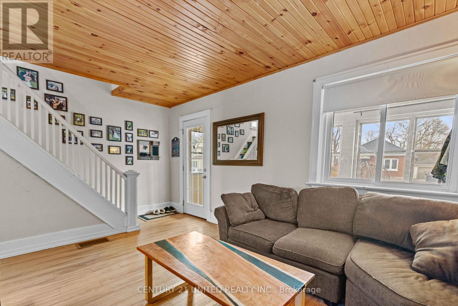 296 Mcgill Street, Peterborough, Ontario  K9J 1W5 - Photo 4 - X12965316