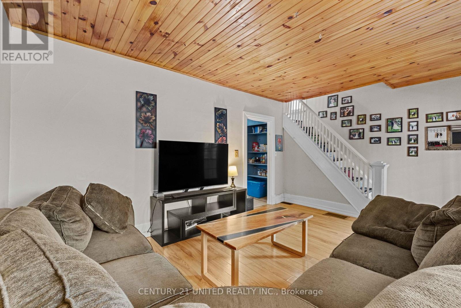 296 Mcgill Street, Peterborough, Ontario  K9J 1W5 - Photo 5 - X12965316