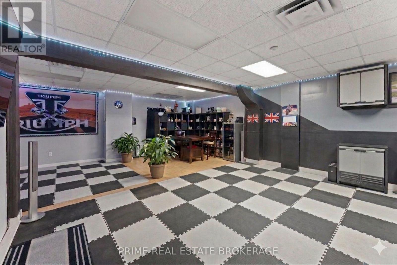 544 Queen Street, Chatham-Kent, Ontario  N7M 2J6 - Photo 15 - X12964496