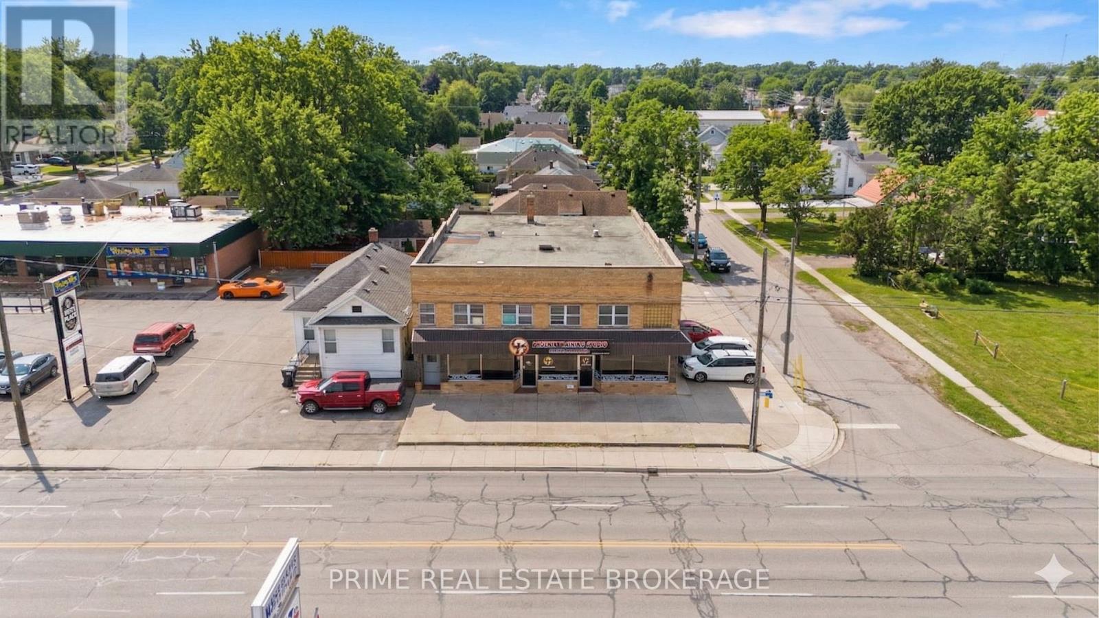 544 Queen Street, Chatham-Kent, Ontario  N7M 2J6 - Photo 3 - X12964496