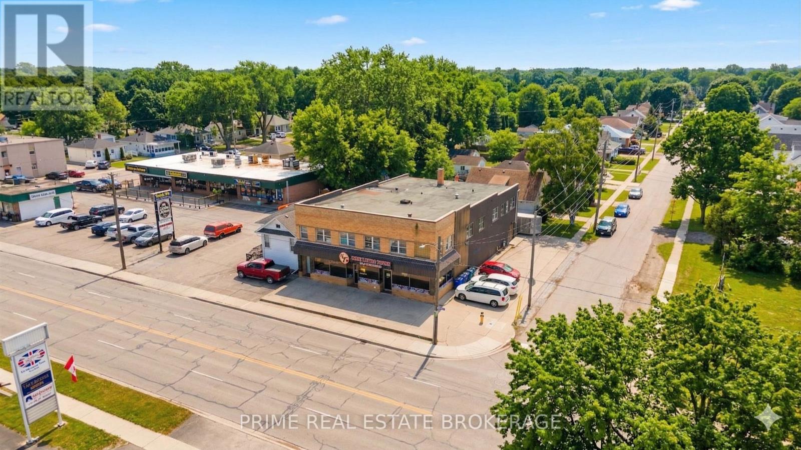 544 Queen Street, Chatham-Kent, Ontario  N7M 2J6 - Photo 4 - X12964496