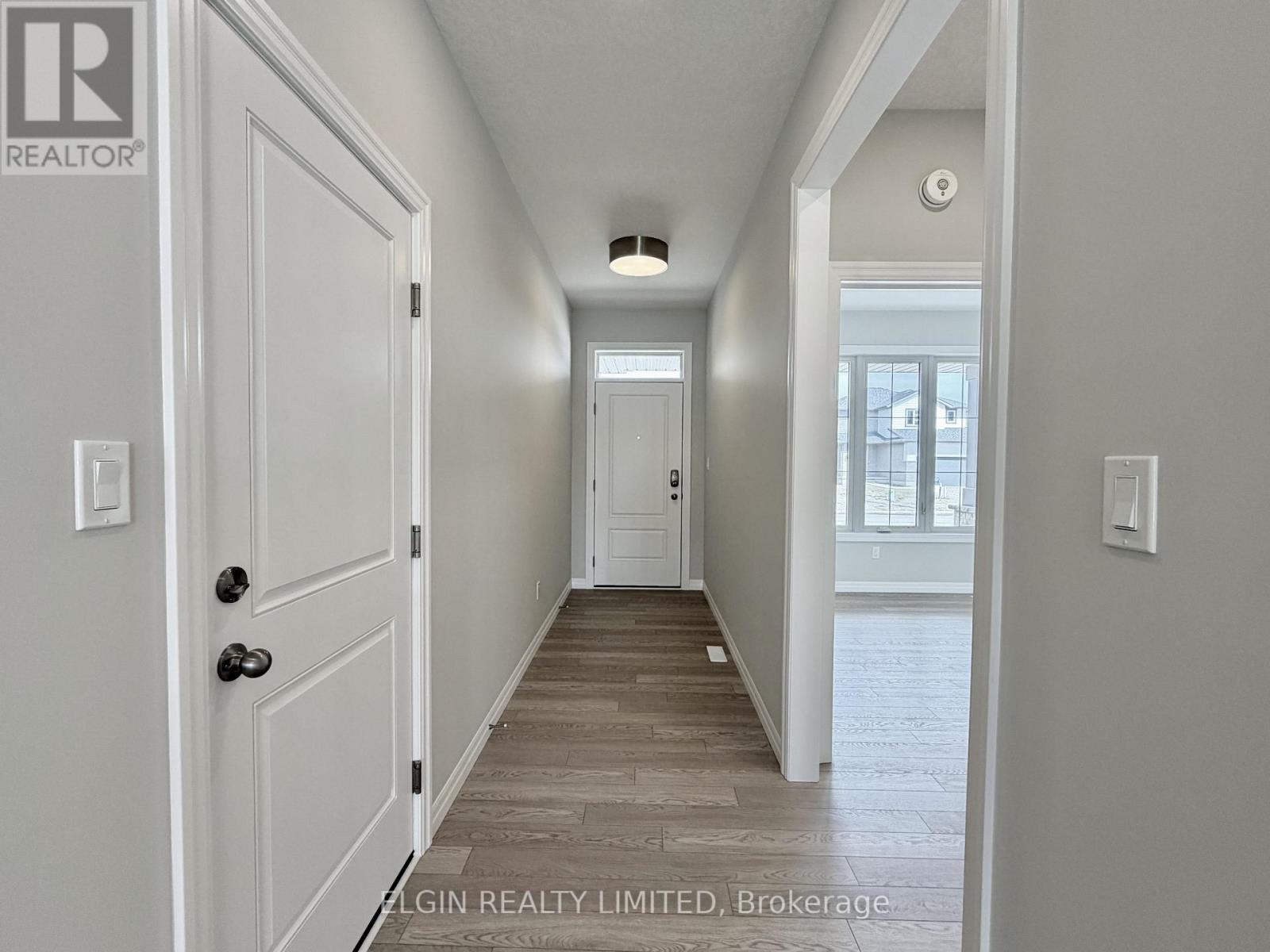 42200 Mcbain Line, Central Elgin, Ontario  N5P 0E4 - Photo 3 - X12964998