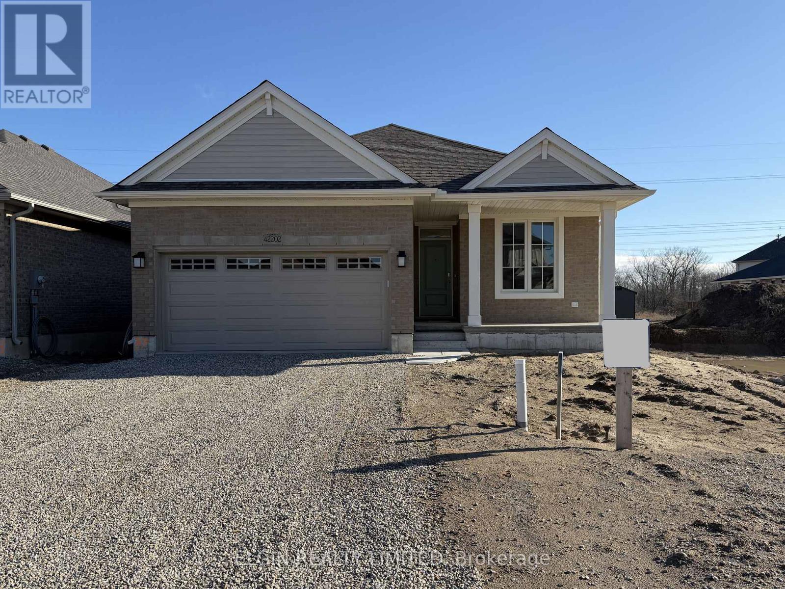 42202 Mcbain Line, Central Elgin, Ontario  N5P 0E4 - Photo 1 - X12965000