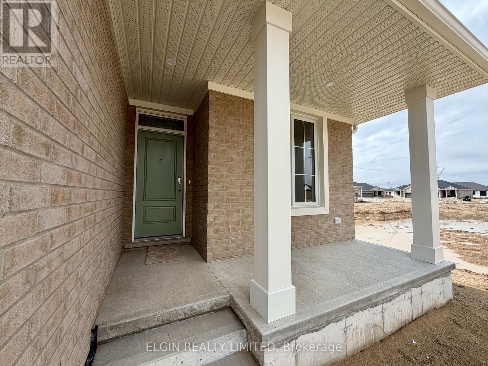 42202 Mcbain Line, Central Elgin, Ontario  N5P 0E4 - Photo 2 - X12965000