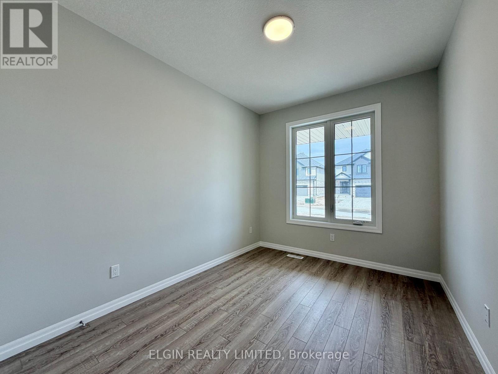 42202 Mcbain Line, Central Elgin, Ontario  N5P 0E4 - Photo 4 - X12965000