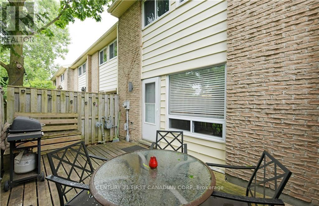 110 - 166 Southdale Road W, London South, Ontario  N6J 2J1 - Photo 12 - X12965080