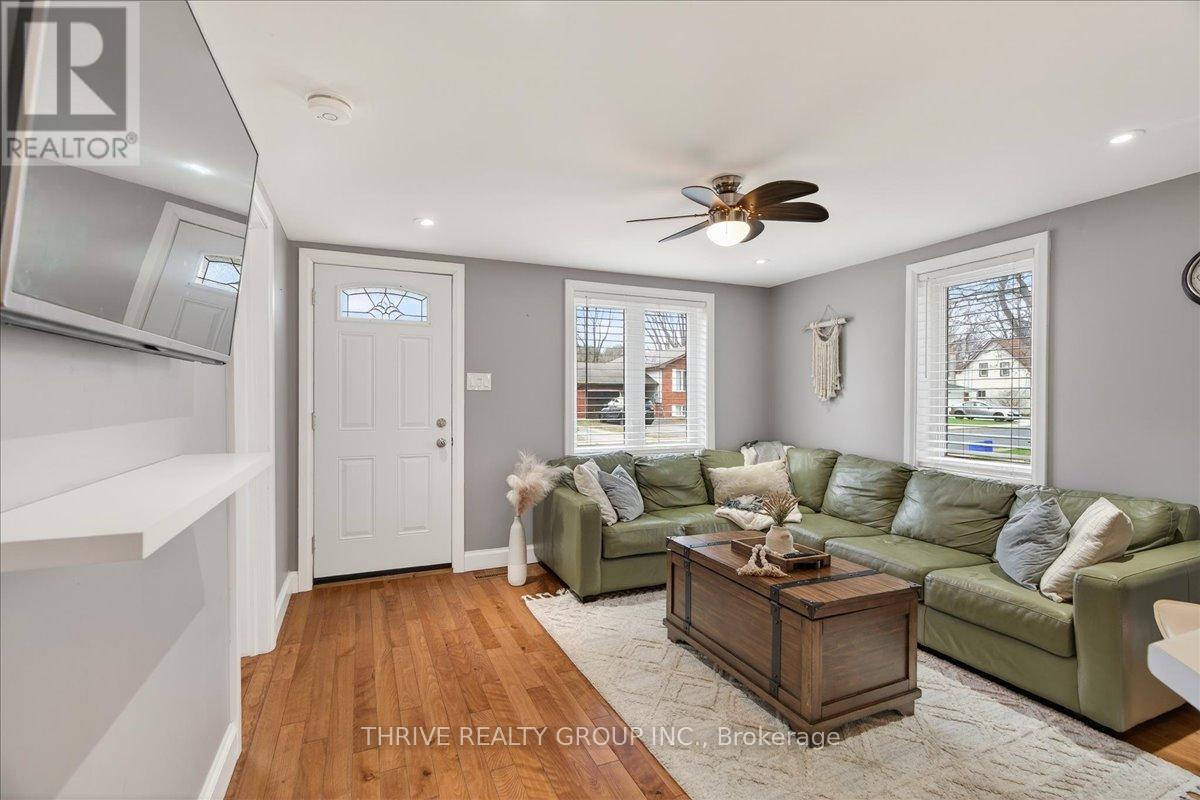 83 Fourth Avenue, Aylmer, Ontario  N5H 2L2 - Photo 6 - X12965082