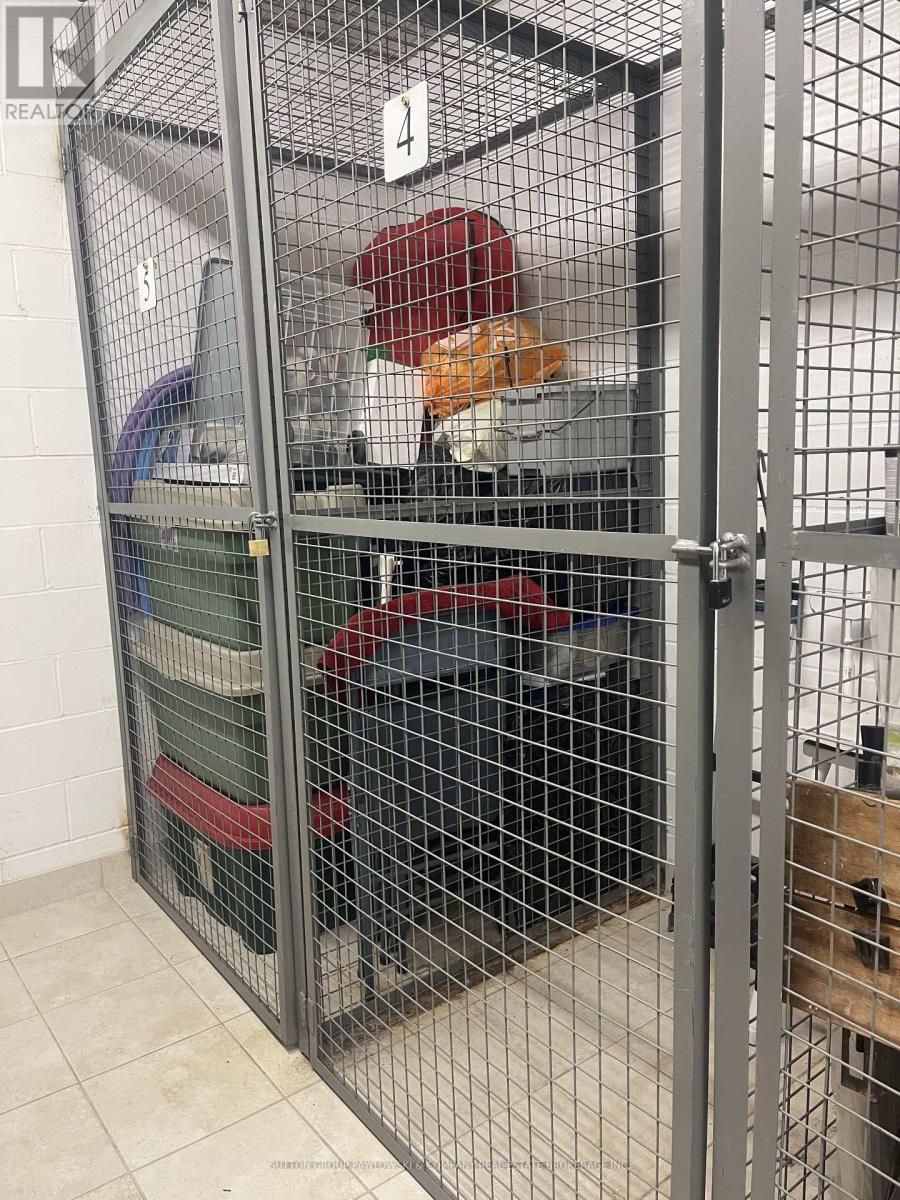 511 - 340 Sugarcreek Trail, London North, Ontario  N6H 0G4 - Photo 27 - X12965220