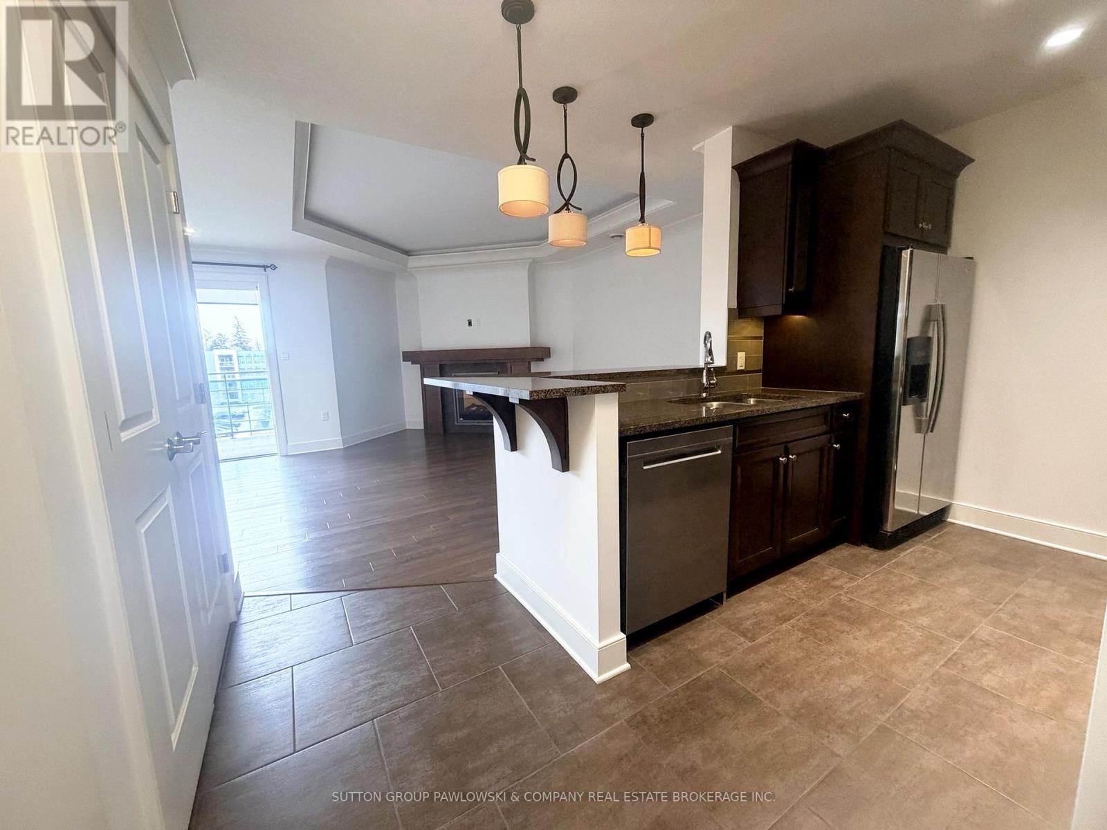 511 - 340 Sugarcreek Trail, London North, Ontario  N6H 0G4 - Photo 8 - X12965220