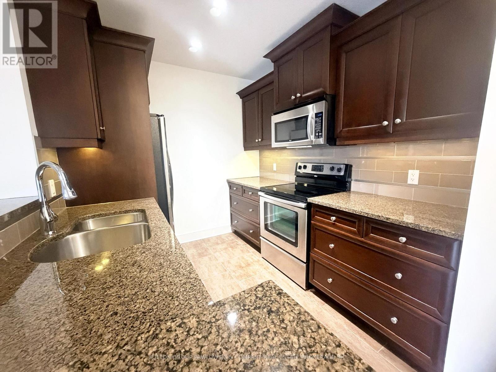 511 - 340 Sugarcreek Trail, London North, Ontario  N6H 0G4 - Photo 9 - X12965220