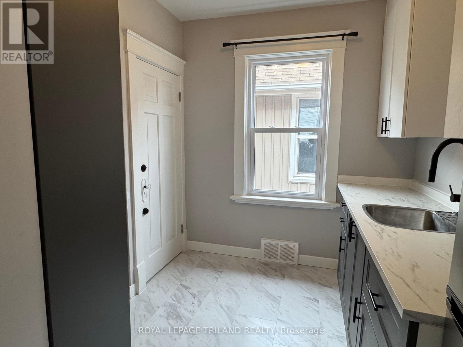 Main - 140 Arundell Street, London East, Ontario  N5Z 2J9 - Photo 11 - X12965340