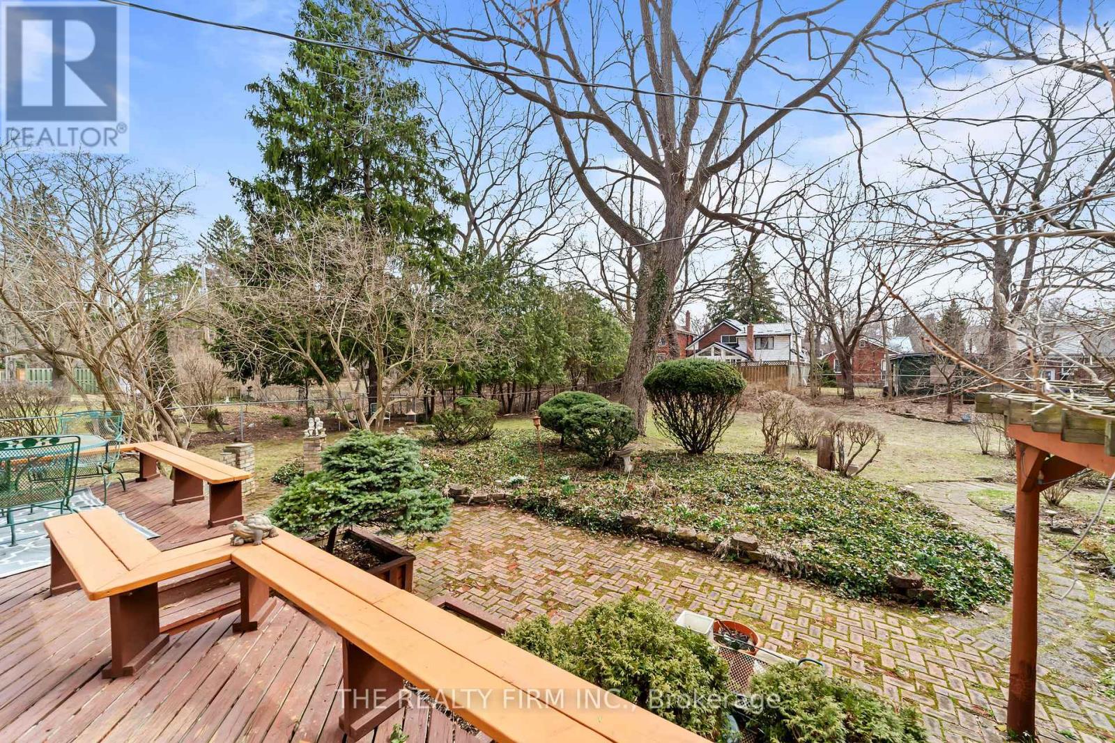 15 Mayfair Drive, London East, Ontario  N6A 2M7 - Photo 11 - X12965382