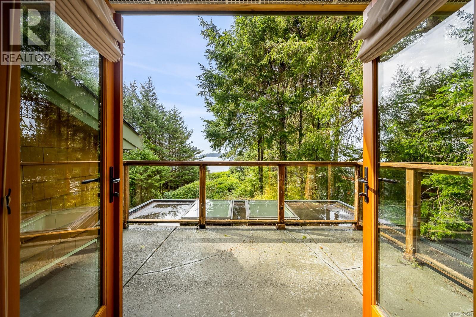 1257 Lynn Rd, Tofino, British Columbia  V0R 2Z0 - Photo 26 - 1028457