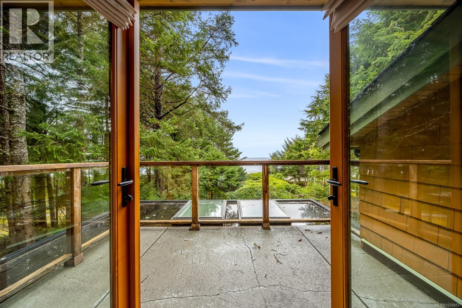 1257 Lynn Rd, Tofino, British Columbia  V0R 2Z0 - Photo 33 - 1028457