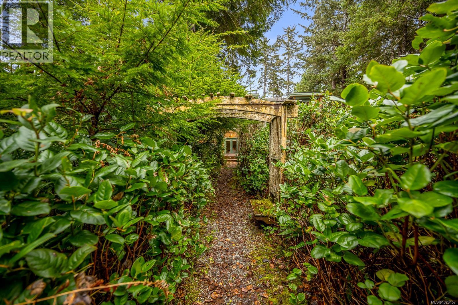 1257 Lynn Rd, Tofino, British Columbia  V0R 2Z0 - Photo 57 - 1028457
