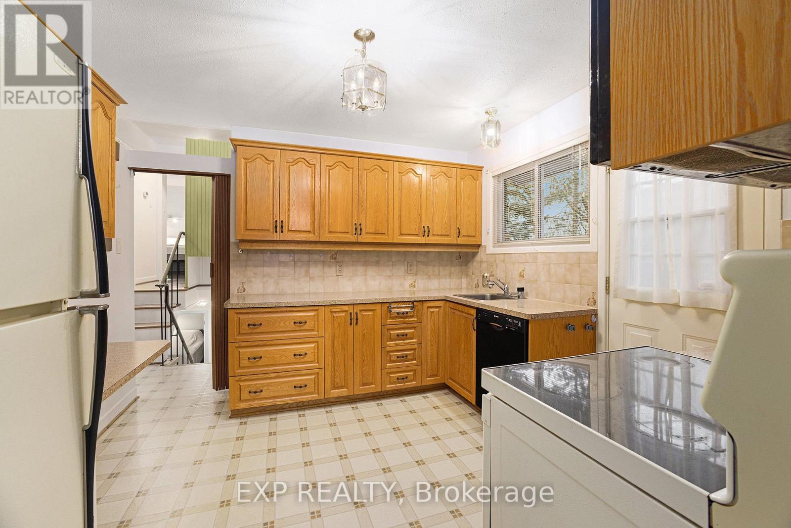 41 Wigan Drive, Ottawa, Ontario  K2E 6K9 - Photo 11 - X12964956