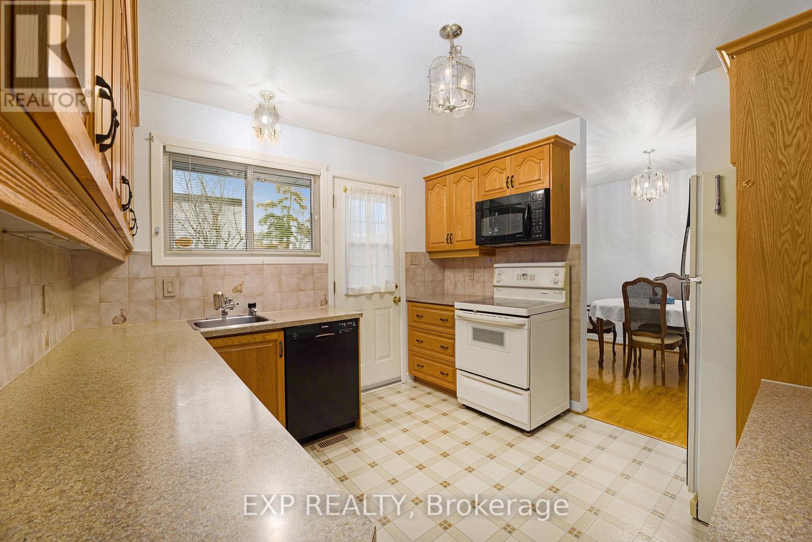 41 Wigan Drive, Ottawa, Ontario  K2E 6K9 - Photo 12 - X12964956